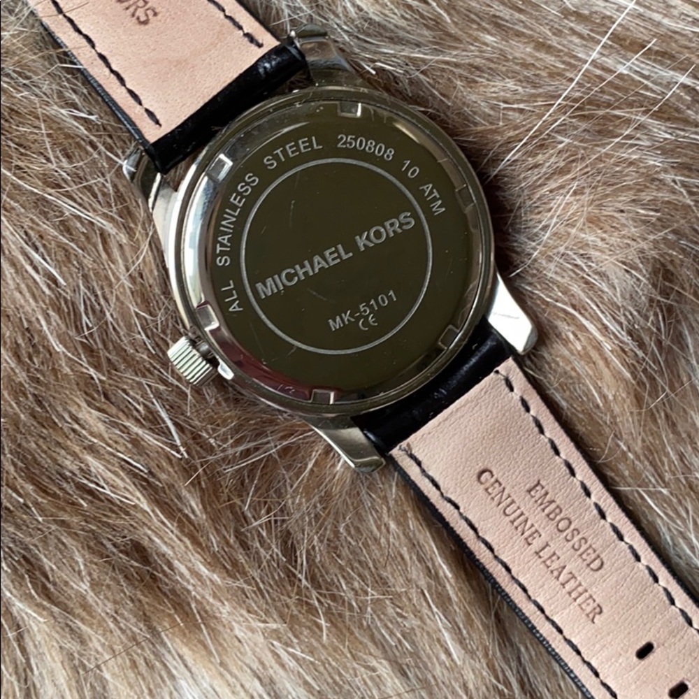 COPY - Michael Kors Women’s Watch - Picture 5 of 7